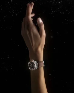 36 mm, acier ‑ or « Sedna™ » sur bracelet en cuir|OMEGA Sale