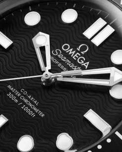 42 mm, acier sur bracelet caoutchouc|OMEGA Fashion