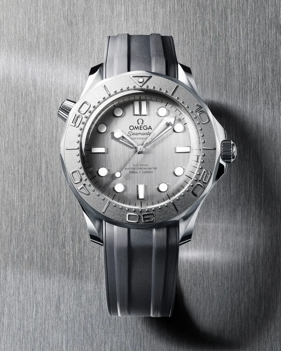 42 mm, acier sur bracelet caoutchouc|OMEGA New