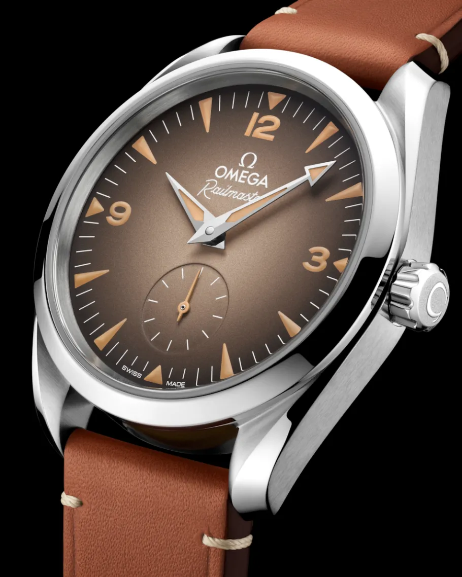 38 mm, acier sur bracelet en cuir|OMEGA Hot