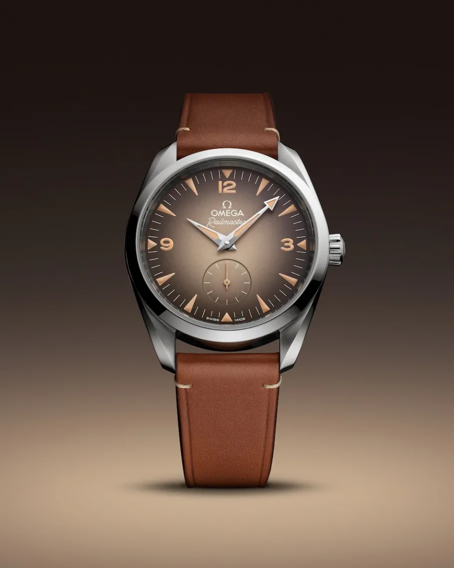 38 mm, acier sur bracelet en cuir|OMEGA Hot