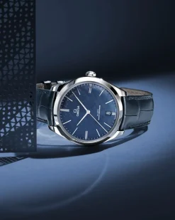 40 mm, acier sur bracelet en cuir|OMEGA Online