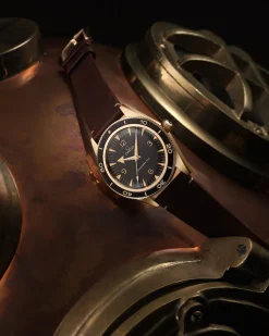 41 mm, Bronze gold sur bracelet en cuir|OMEGA Hot