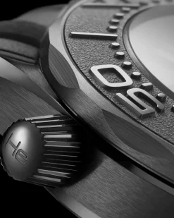 43,5 mm, céramique noire sur bracelet caoutchouc|OMEGA Online