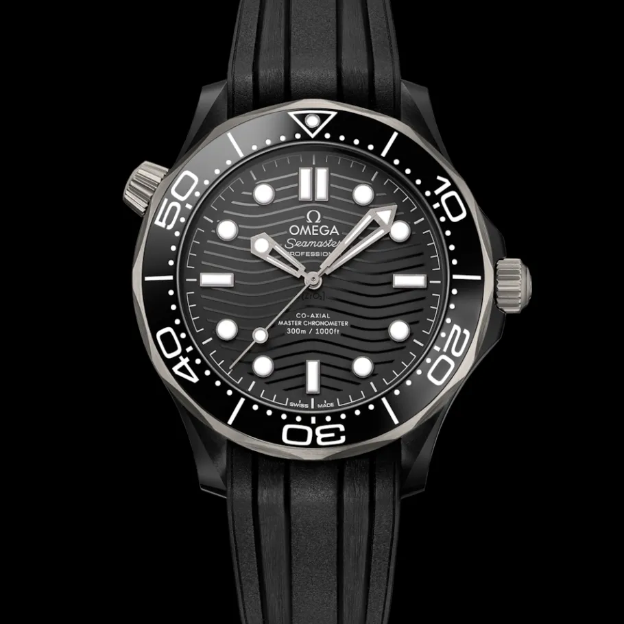 43,5 mm, céramique noire sur bracelet caoutchouc|OMEGA Fashion