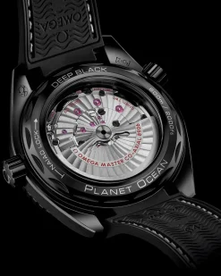 45,5 mm, céramique noire sur bracelet caoutchouc|OMEGA Outlet