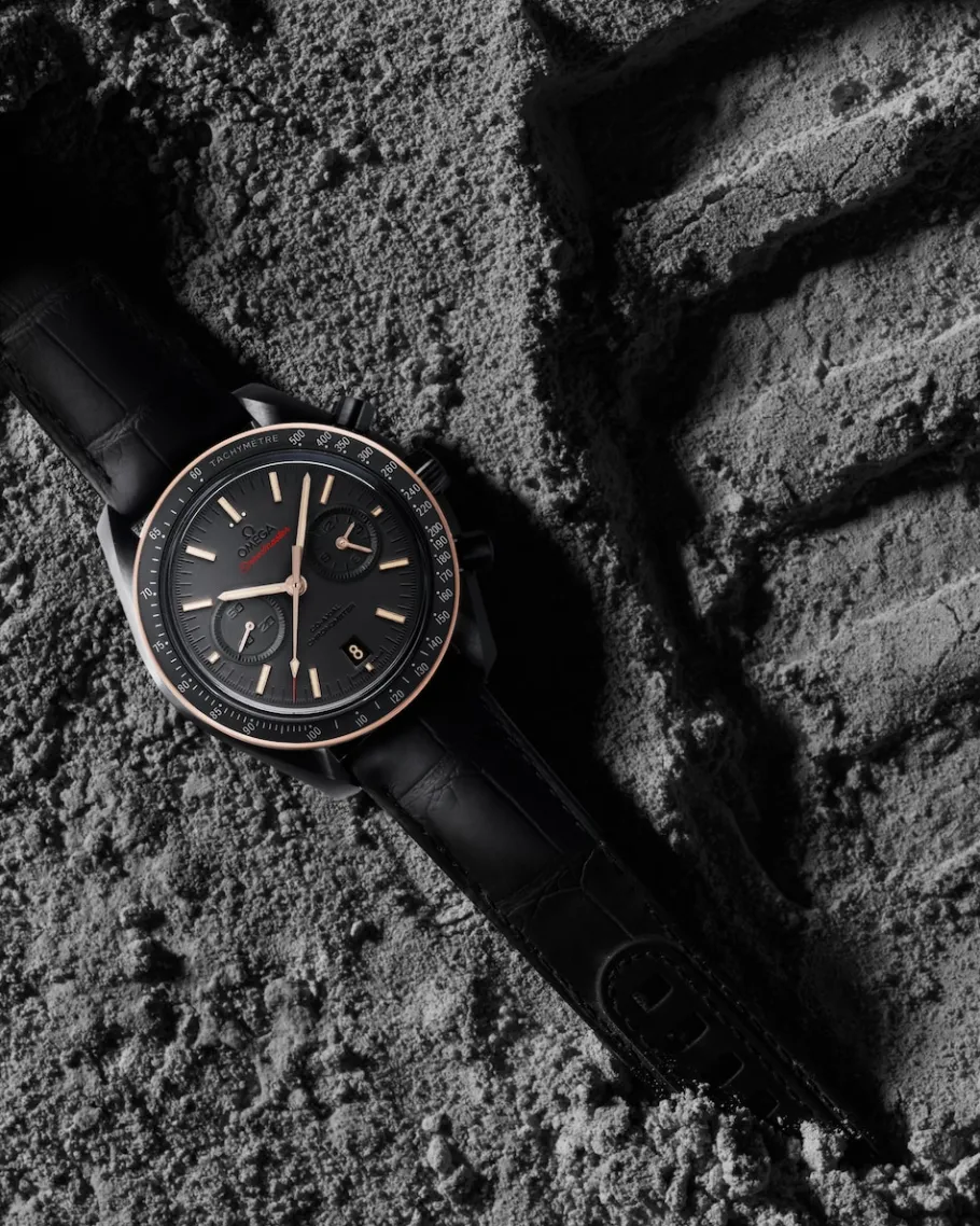 44,25 mm, céramique noire sur bracelet en cuir|OMEGA Fashion