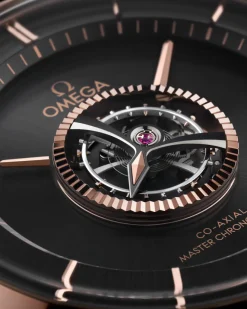 43 mm, or Sedna™ ‑ Canopus Gold™ sur bracelet en cuir|OMEGA Fashion