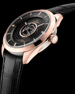 43 mm, or Sedna™ ‑ Canopus Gold™ sur bracelet en cuir|OMEGA Fashion