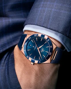 41 mm, or Sedna™ sur bracelet en cuir|OMEGA Sale