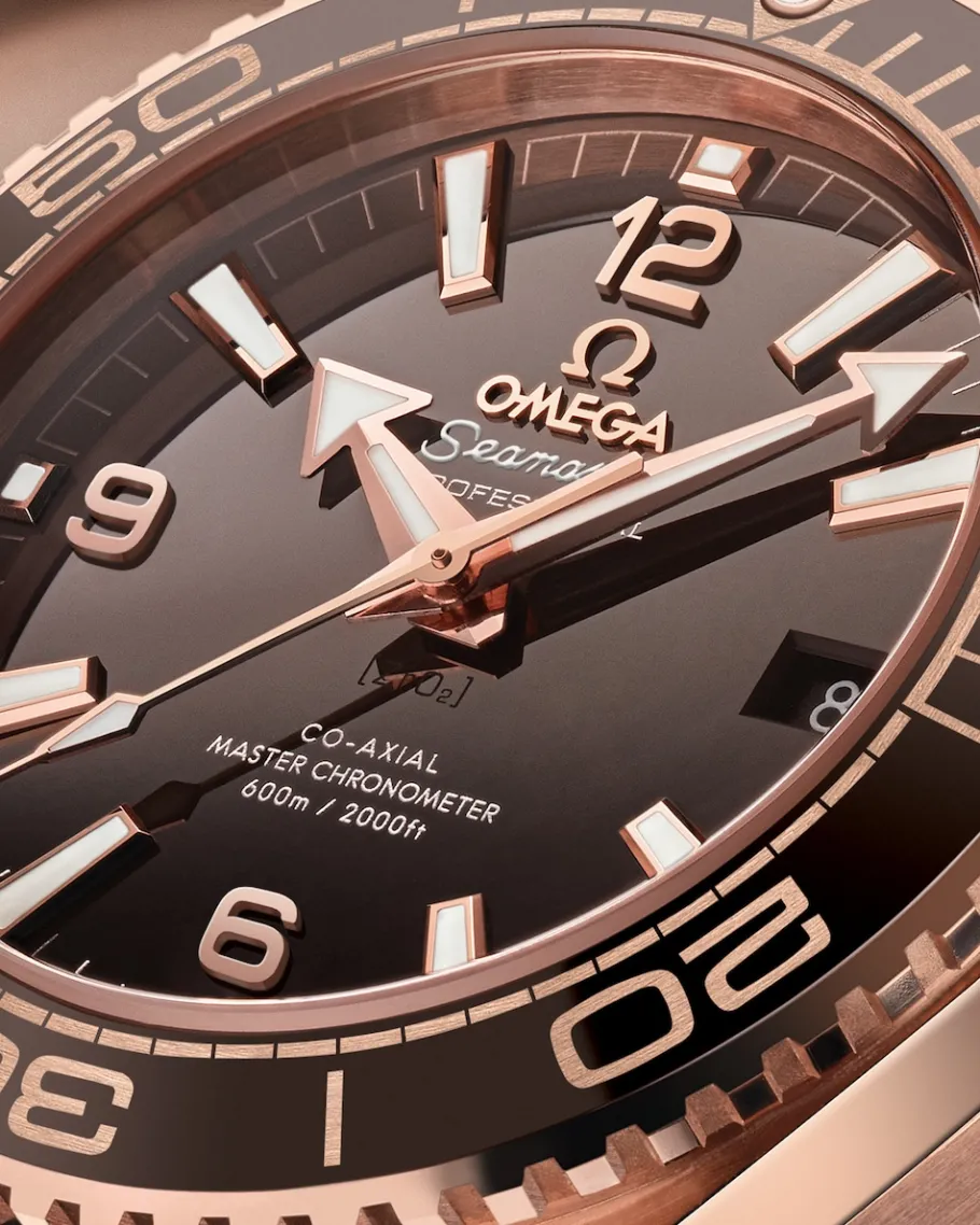 39,5 mm, or Sedna™ sur bracelet en cuir doublé de caoutchouc|OMEGA Online
