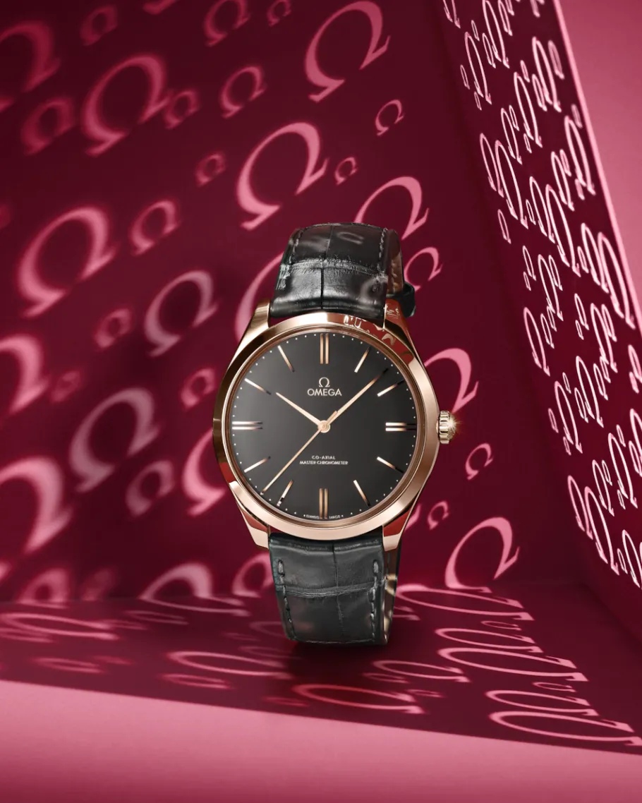 40 mm, or Sedna™ sur bracelet en cuir|OMEGA Best