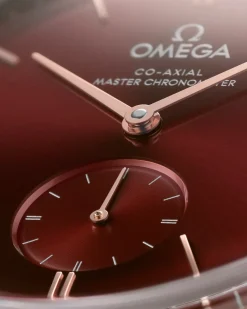 40 mm, or Sedna™ sur bracelet en cuir|OMEGA Clearance