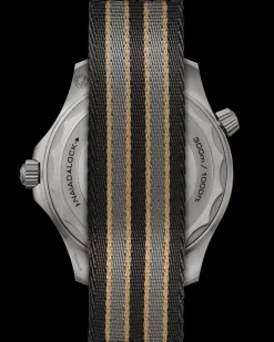 42 mm, titane sur bracelet NATO|OMEGA Best